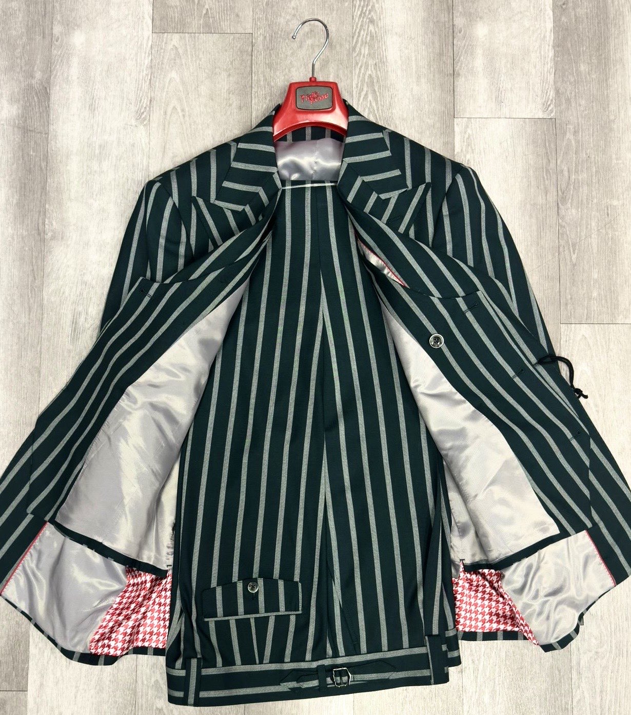 Tiglio Rosso Orvietto  Wool Suit/Vest TL4123 Green Pinstripe