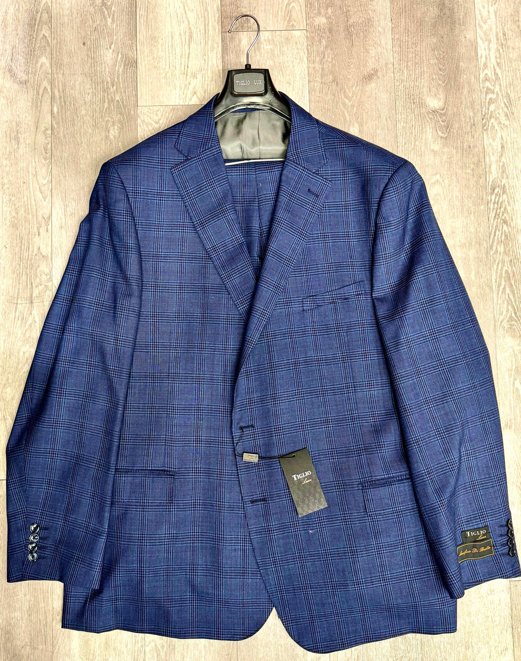 Tiglio Luxe Dolcetto Modern Fit, Pure Wool Suit 332213/901
