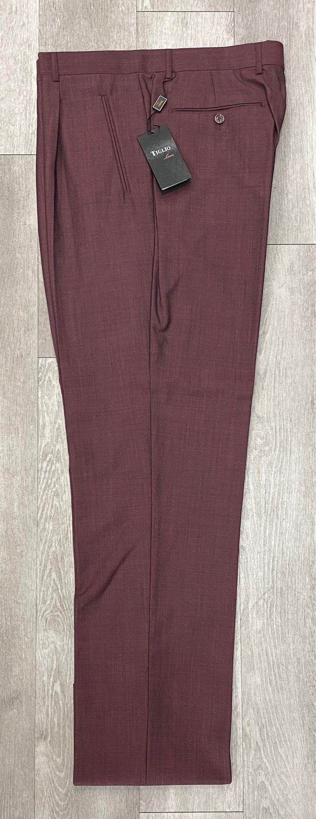 Tiglio Luxe 2521 Comfort Fit Single Pleated Pants 18+ Inch Leg TIG4102B Burgundy (SIZE 50 ONLY)