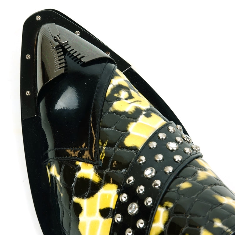 Back view of the shiny FI-6942 Black White Fiesso by Aurelio Garcia, featuring a black patent leather finish with a distinctive yellow and white pattern, adorned with metal studs on the side and a black sole for both style and comfort.