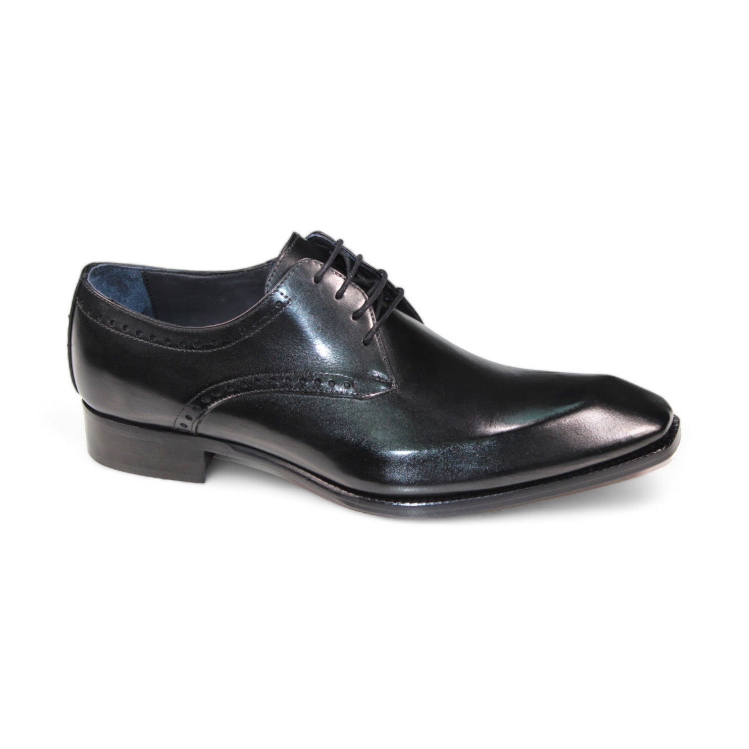 The Duca Di Matiste Arpino (Black) shoe showcases a pointed toe and lace-up closure, exuding a slight shine. It is crafted from genuine leather and manufactured in Italy, all set against a plain white background.