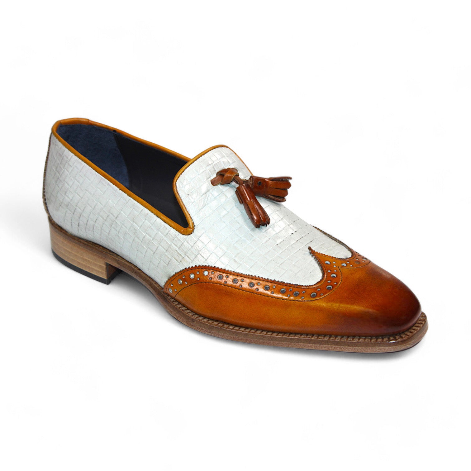 Discover the sophistication of Duca Di Matiste's Cosenza loafers in Gold/Off White, elegantly designed for men with tassels. Crafted in Italy, these shoes feature an embossed weave leather texture and a refined leather sole, offering unmatched style and elegance.