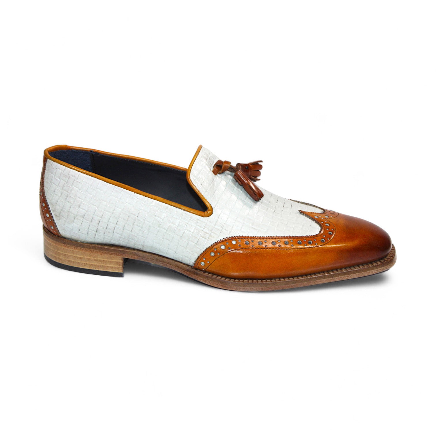 Discover the sophistication of Duca Di Matiste's Cosenza loafers in Gold/Off White, elegantly designed for men with tassels. Crafted in Italy, these shoes feature an embossed weave leather texture and a refined leather sole, offering unmatched style and elegance.