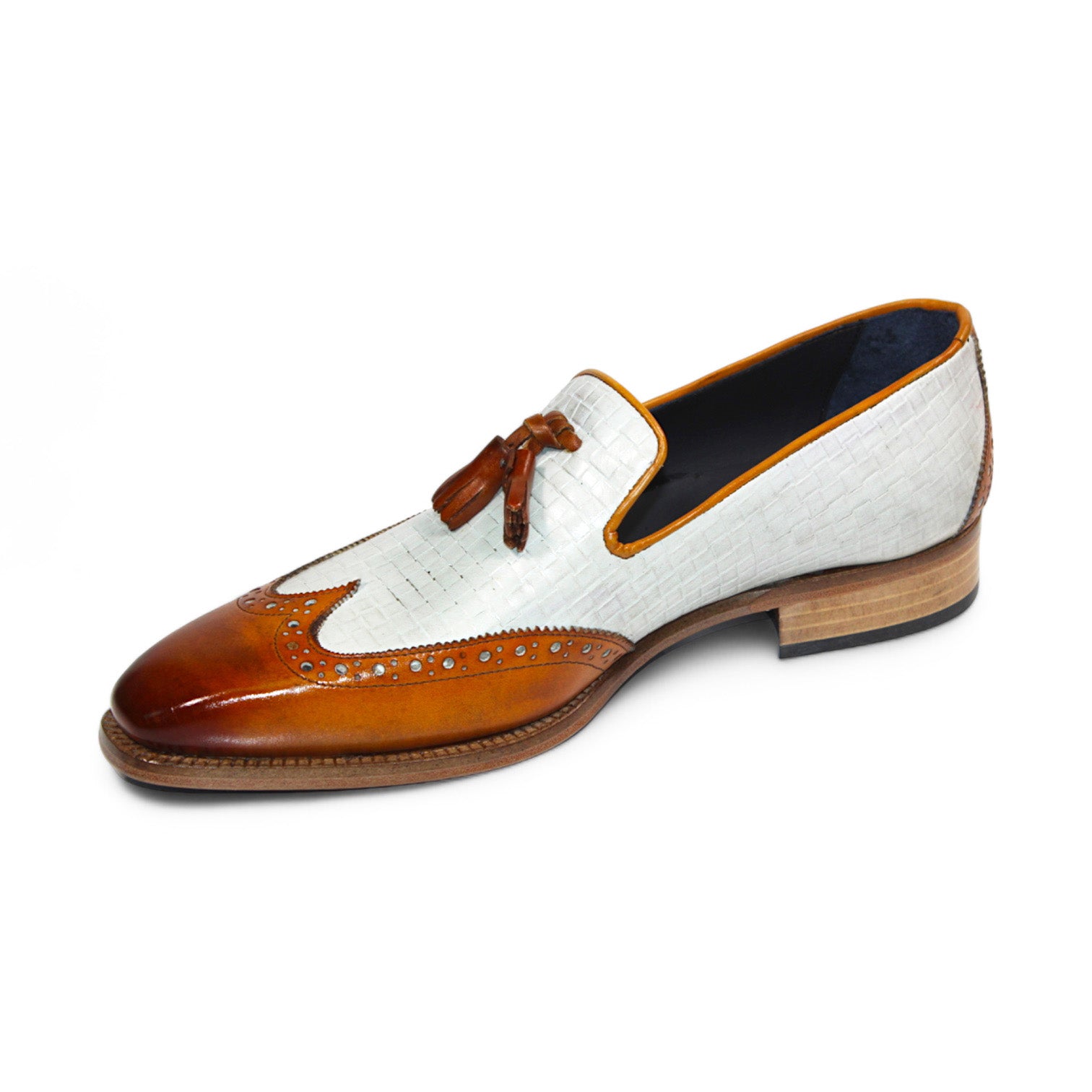 Discover the sophistication of Duca Di Matiste's Cosenza loafers in Gold/Off White, elegantly designed for men with tassels. Crafted in Italy, these shoes feature an embossed weave leather texture and a refined leather sole, offering unmatched style and elegance.