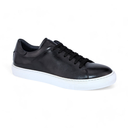 Introducing the Duca Di Matiste Monza (Black): a sophisticated black leather sneaker featuring matching laces and a contrasting white rubber sole. Crafted in Italy, this elegant shoe is presented from a three-quarter angle against a pristine white background.