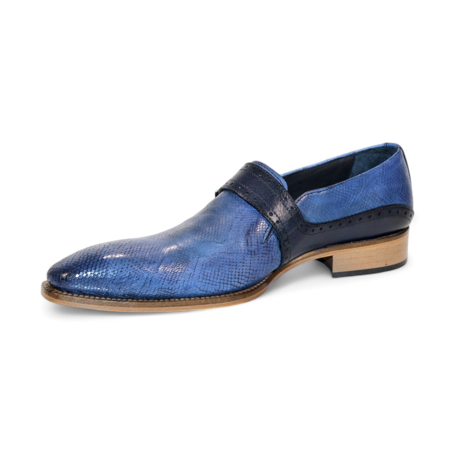 Duca Di Matiste's Sezze dress shoe in Powder Blue/Navy boasts a textured surface with embossed snake leather, complemented by a decorative strap and buckle. Crafted in Italy for a luxury finish.