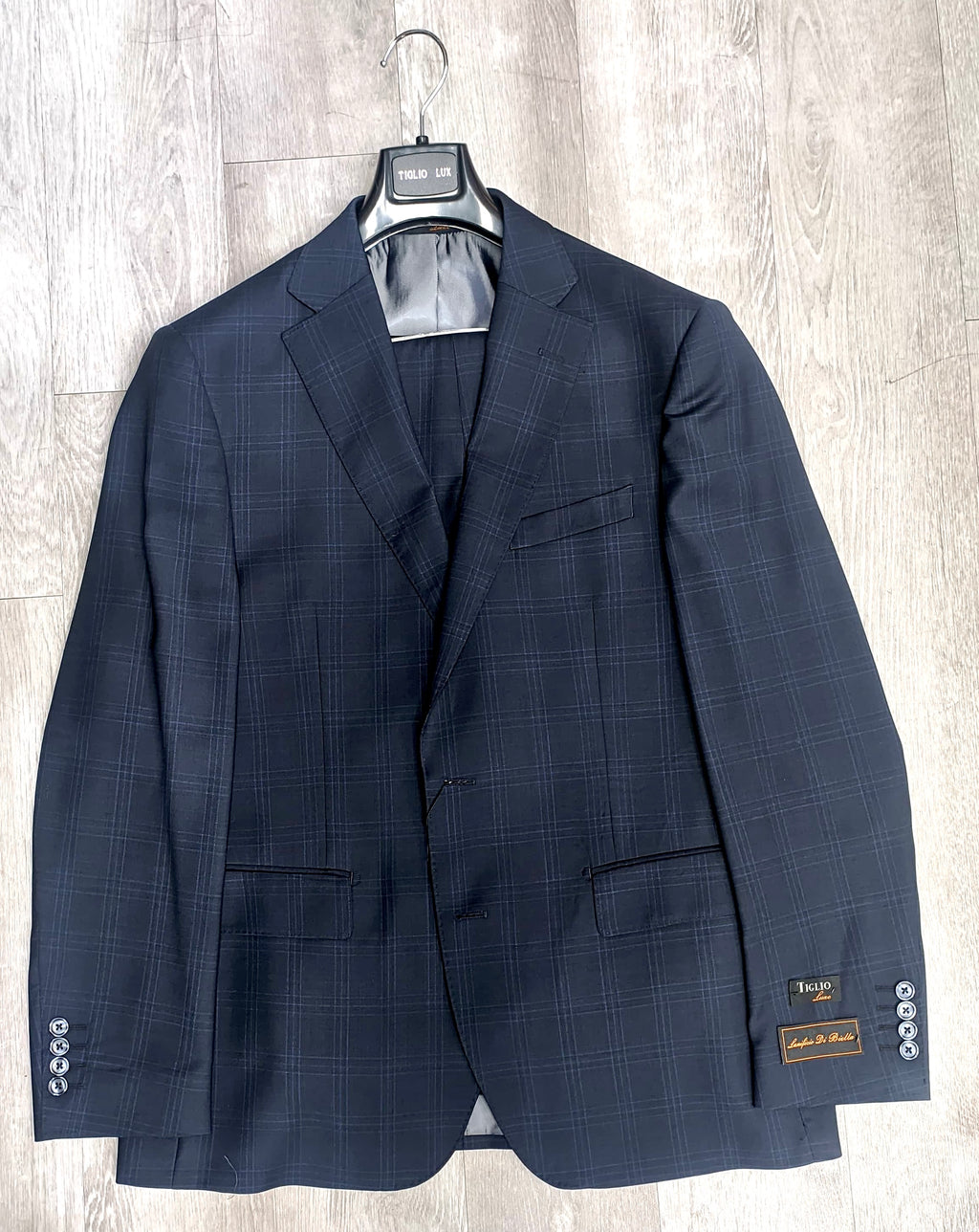 Tiglio Luxe Dolcetto Modern Fit Dark Blue Windowpane Suit TL3109