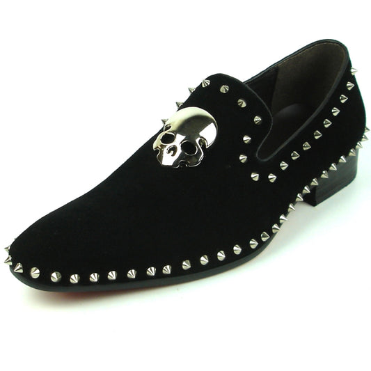 The FI-7199 Black Suede Fiesso by Aurelio Garcia shoe from the Fiesso brand is embellished with sharp spikes and features a shiny silver skull decoration on top.