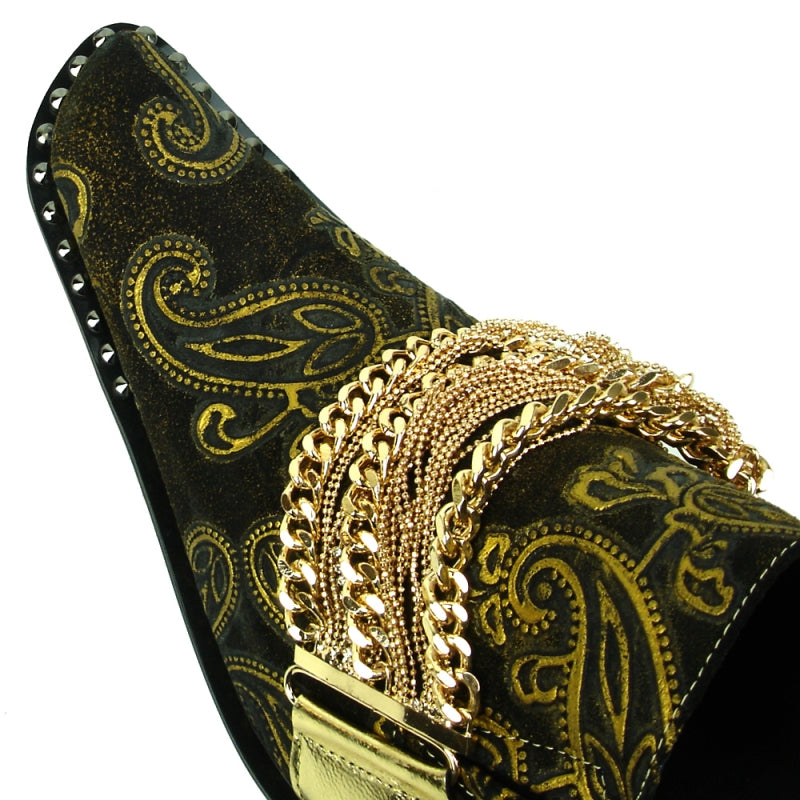 The FI-7322 Gold Chain Leather Shoes by Fiesso feature a black leather upper adorned with elegant gold paisley patterns, a metallic gold buckle, chain decoration, and a sleek pointed toe that completes the low-heel design.