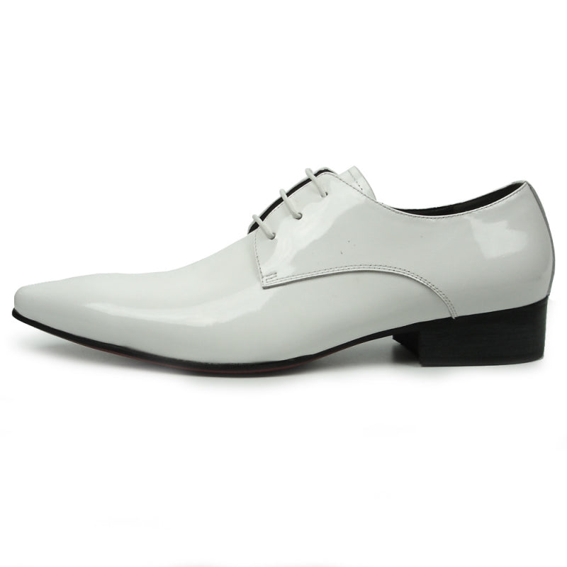 The FI-7285 White Patent Lace Up Encore by Fiesso, crafted from white leather and equipped with laces for a secure fit, includes a cushioned insole for enhanced comfort and is complemented by a sleek black sole, presented from a side perspective.