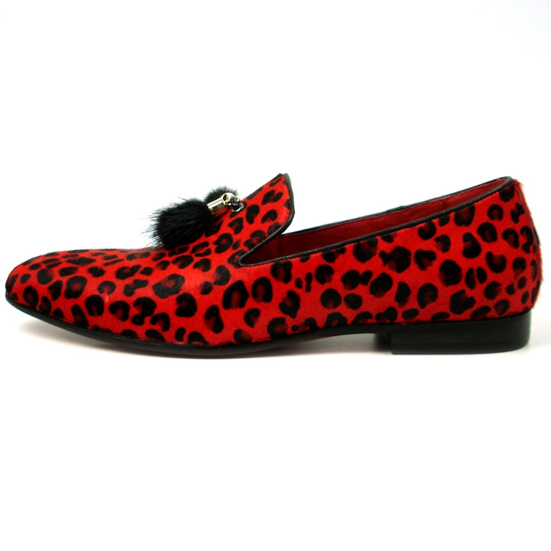 The FI-7402 Black Red Leopard Fiesso by Aurelio Garcia offers a leather upper with black tassel detail and a red interior, making it the ultimate fashion shoe from Fiesso.