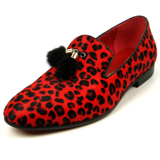 The FI-7402 Black Red Leopard Fiesso by Aurelio Garcia offers a leather upper with black tassel detail and a red interior, making it the ultimate fashion shoe from Fiesso.