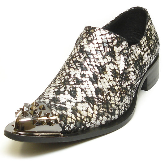 The FI-6842 Black Silver Fiesso by Aurelio Garcia from the brand Fiesso showcases a striking black and silver pattern, highlighted by a metallic studded toe. This fashionable shoe is crafted from luxurious leather and is enhanced with a low heel.