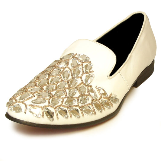 The FI-7023 White Fiesso by Aurelio Garcia loafer from Fiesso boasts a white leather upper adorned with intricate crystal embellishments on the front and includes a cushioned insole for maximum comfort.