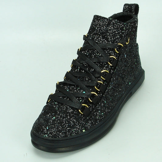 The FI-2174-2 Black Glitter Encore by Fiesso combines fashion and comfort with its glittery texture, black laces, and gold eyelets on a white background. Ideal for a stylish outing, this black high-top sneaker features a cushioned insole for added comfort.