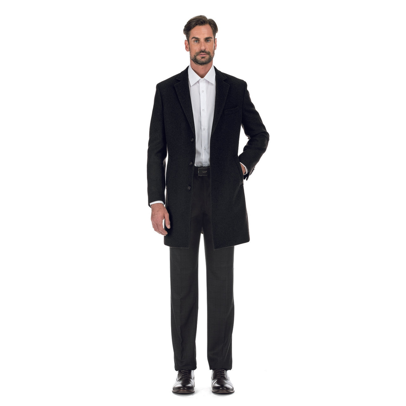 ENGLISH LAUNDRY Wool Blend Breasted Black Top Coat (EL53-01-001) by English Laundry is an ideal men's overcoat for formal occasions, featuring three buttons and perfect for pairing with a white shirt and a navy blue tie with white polka dots.