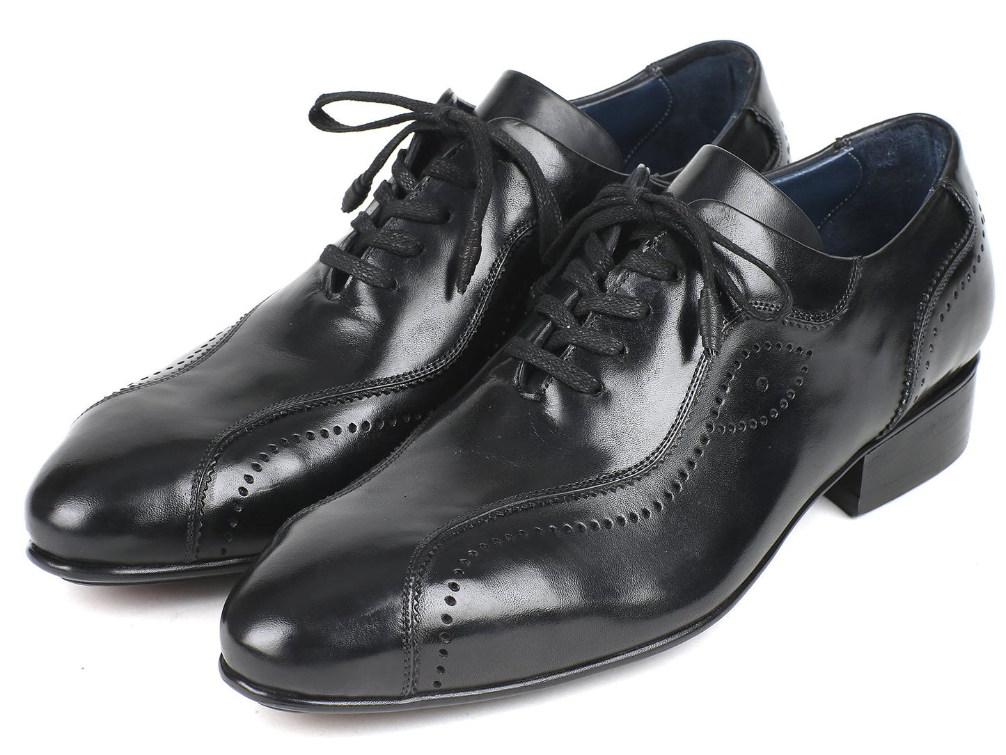 Paul Parkman presents the Handmade Lace-Up Casual Shoes in black, model 84654-BLK. These elegant shoes feature decorative perforations and are crafted from exquisite Italian calfskin, beautifully displayed on a white background.