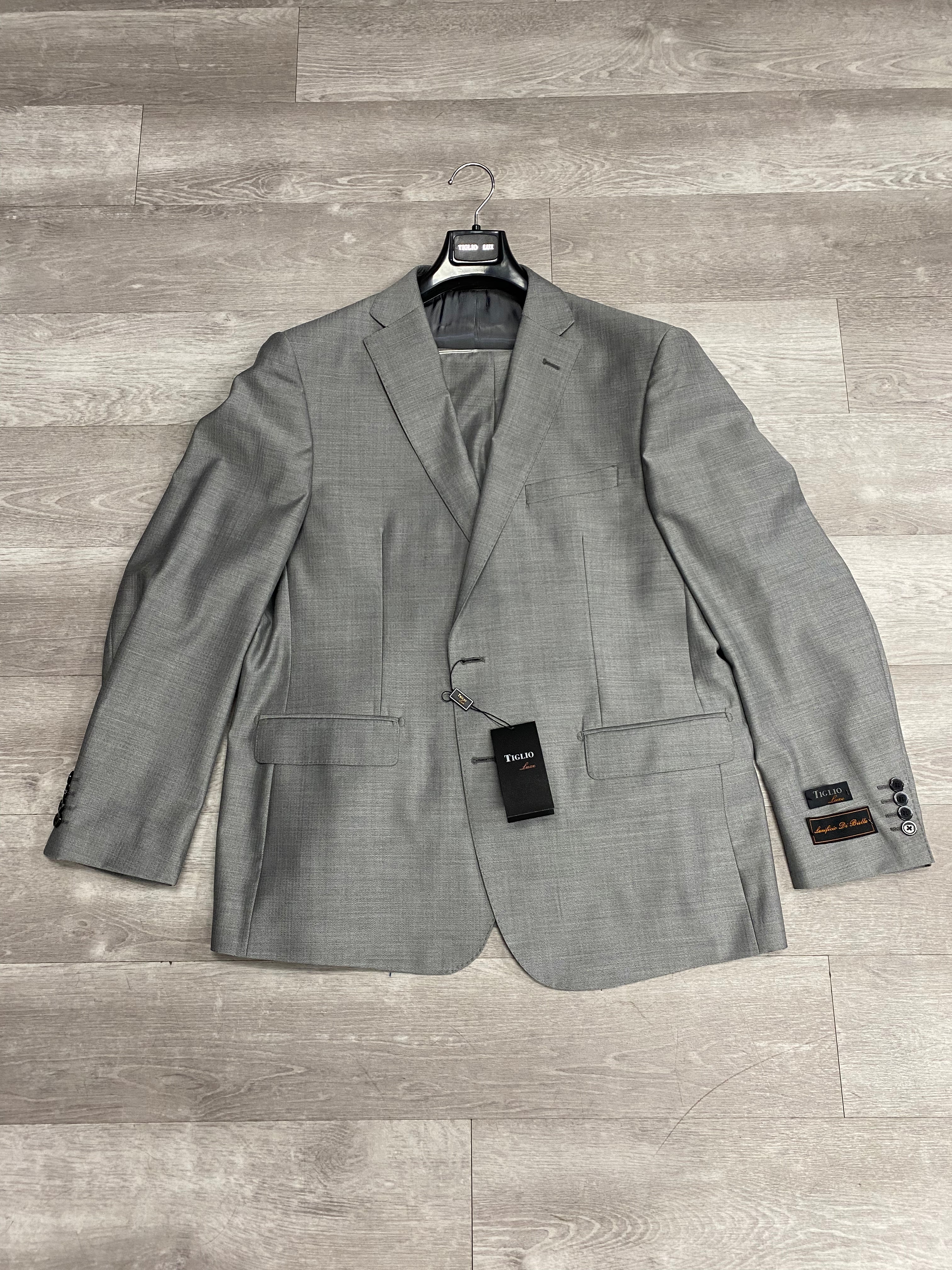 Tiglio Luxe Novello Slim Fit Grey Suit 12A005 (SIZE 56L ONLY)